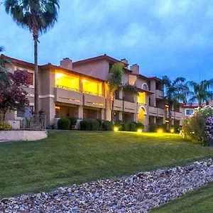  Holiday home Private Community -- ½ Mile Walk To Hiking & Biking At N. Mtn. Preserve!